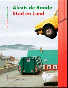 //Cover van de bundel: een auto die een garage uit lijkt te vliegen//